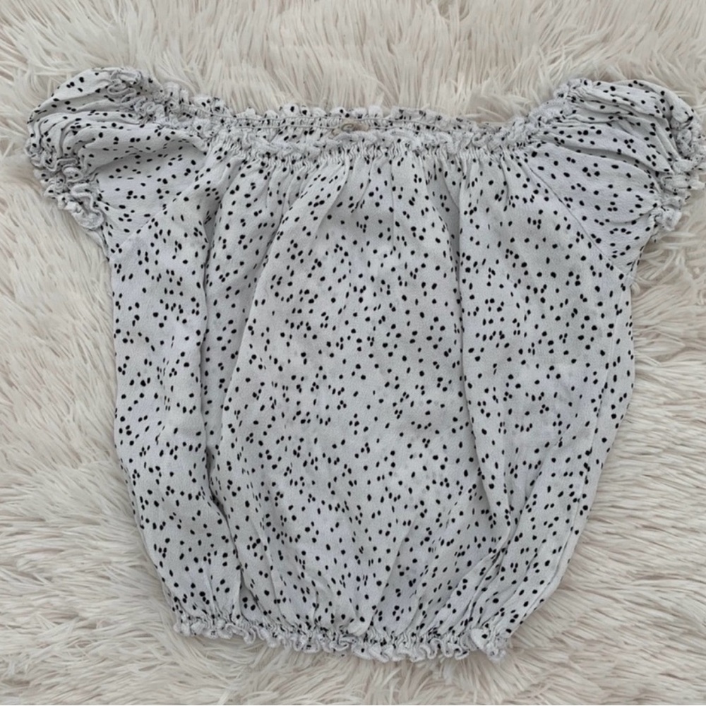 Brand new brandy Melville off the shoulder top